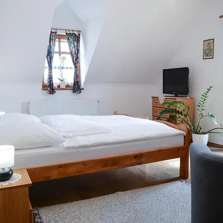 Krisztina Vendeghaz בית הארחה אגר