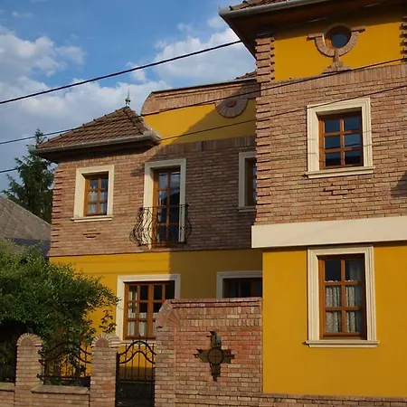 Penzion Krisztina Vendeghaz 3*