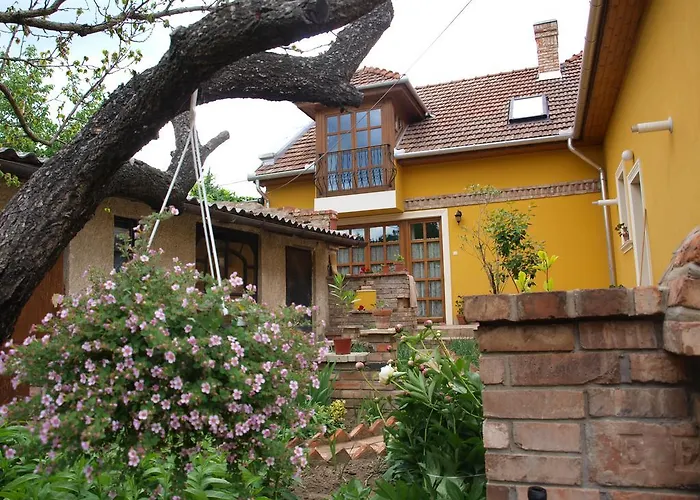 Konukevi Krisztina Vendeghaz 3*